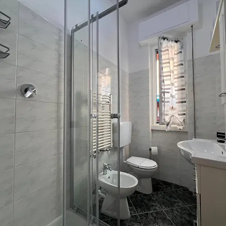 Relax & Mare Apartament *